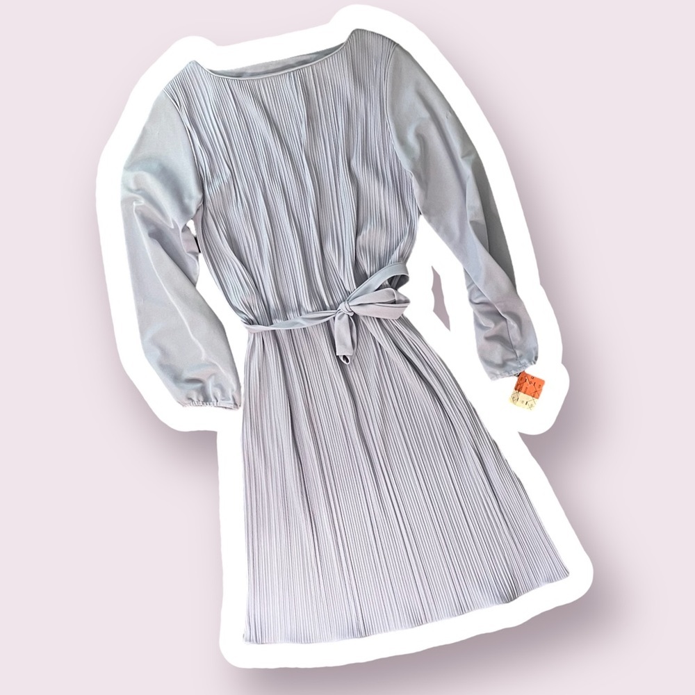 Vintage Lilac Long Sleeve Tie Up Midi Dress